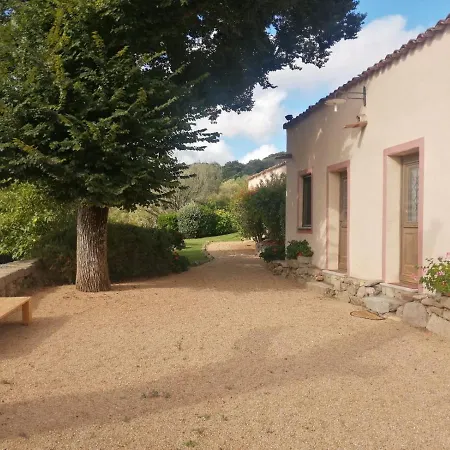 Willa Impeccable 6-bed In Luogosanto